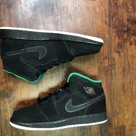 Jordan mids classic sz 6.5y - Picture 2 of 7